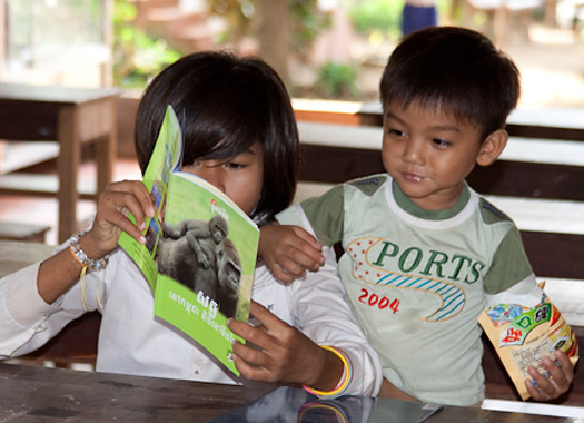 [Photo: Enjoying Books]